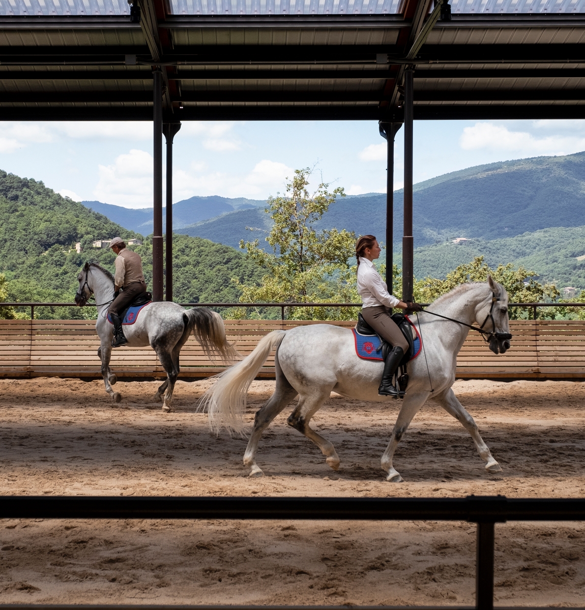 00 landing reschio stables desktop