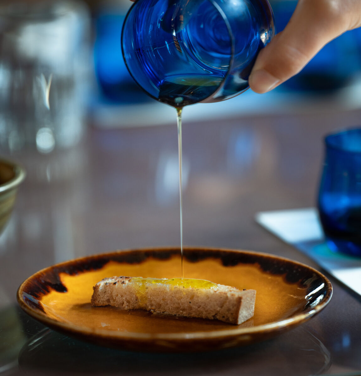 00 oil tasting landing desktop