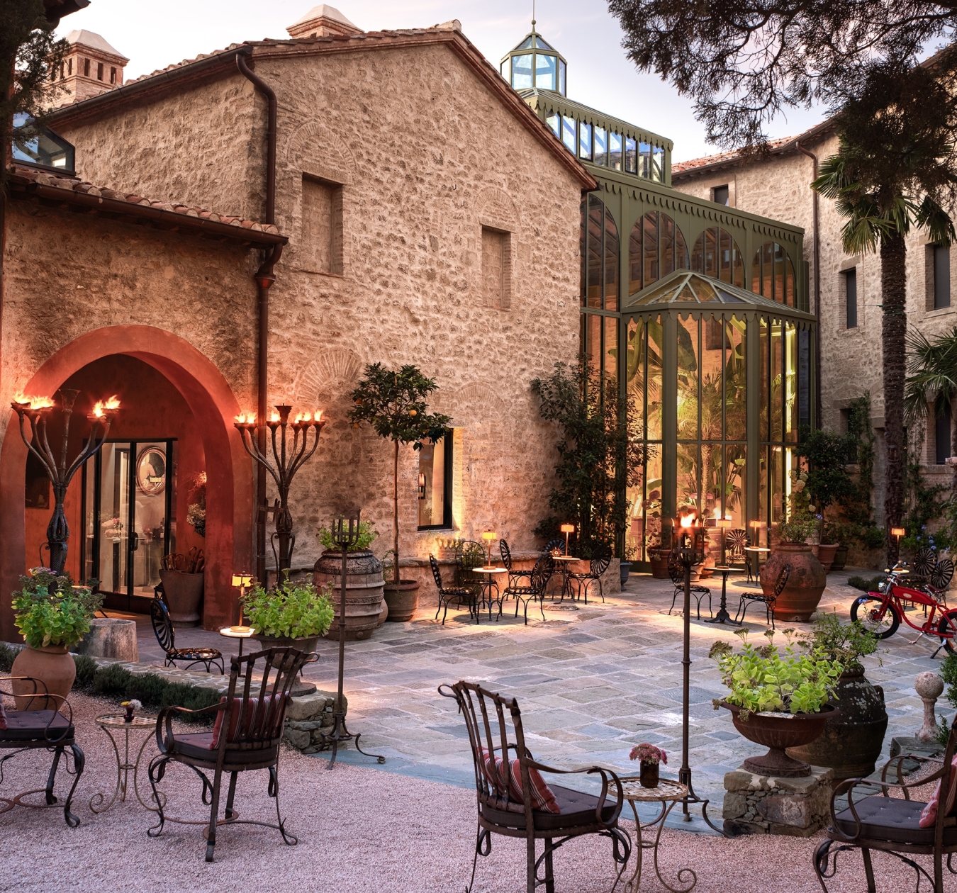 01 image text big double media desktop country