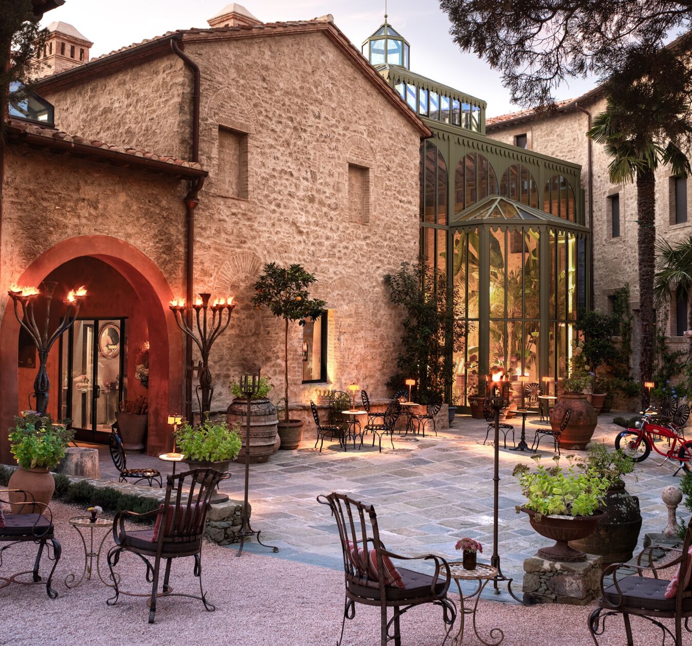 01 image text big double media desktop country