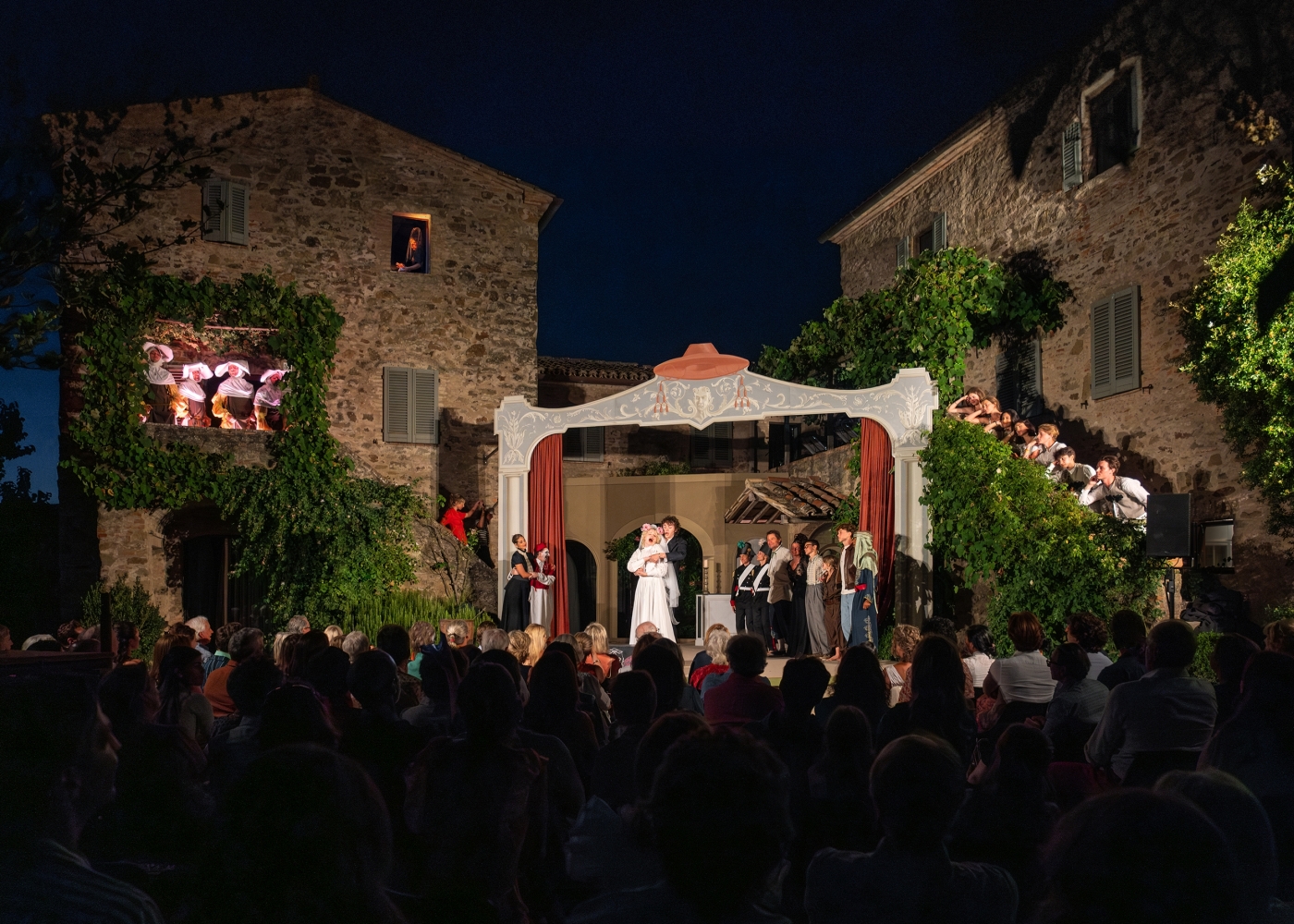 05 parallax media big hht desktop