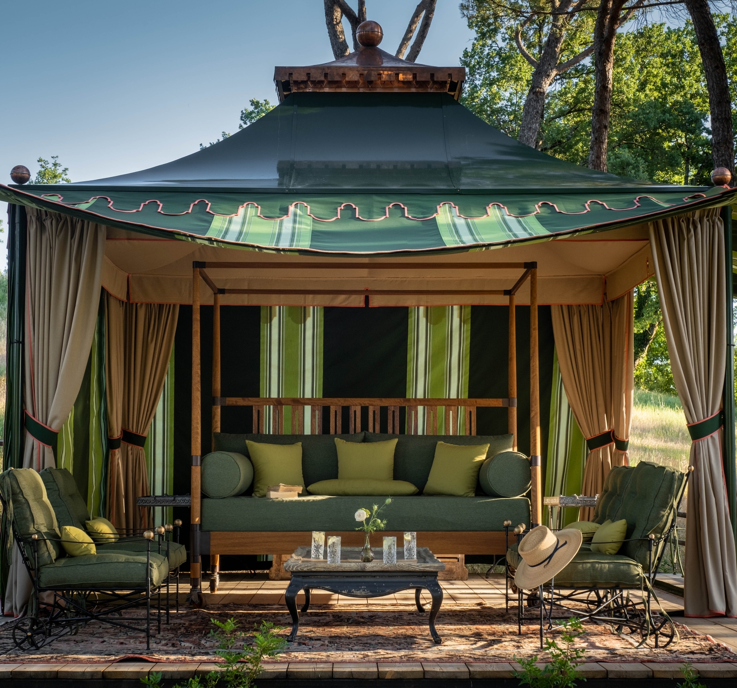 10 image text overlay square tent desktop