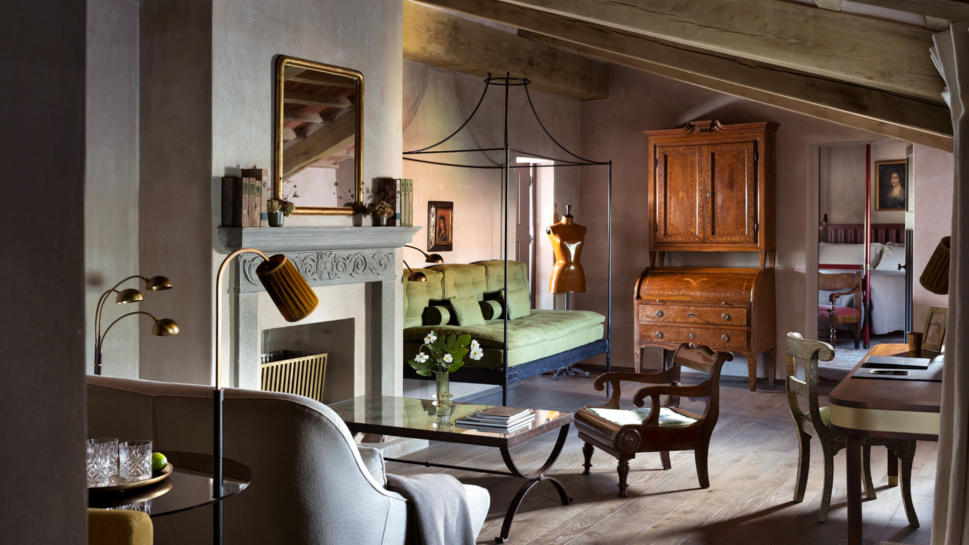 04 image full transform grand suite desktop