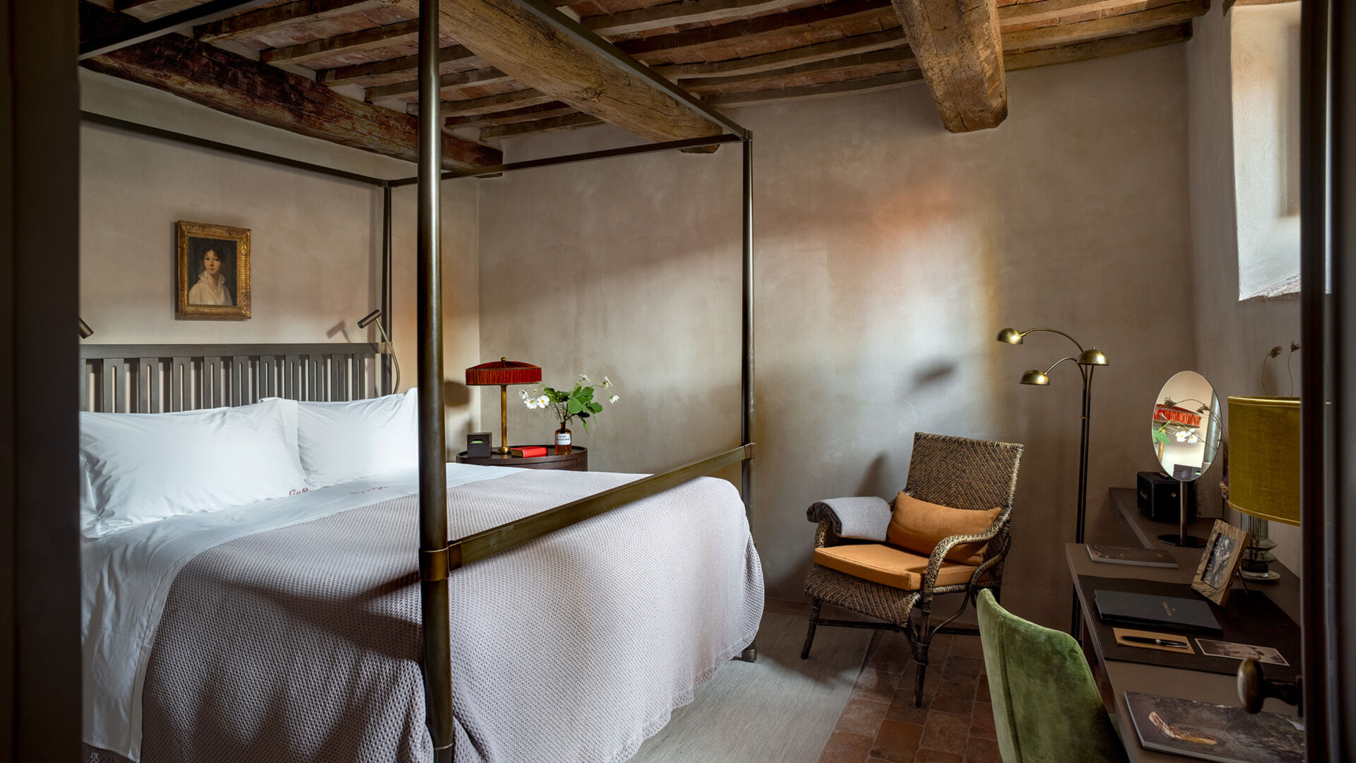 00 rooms landing full desktop