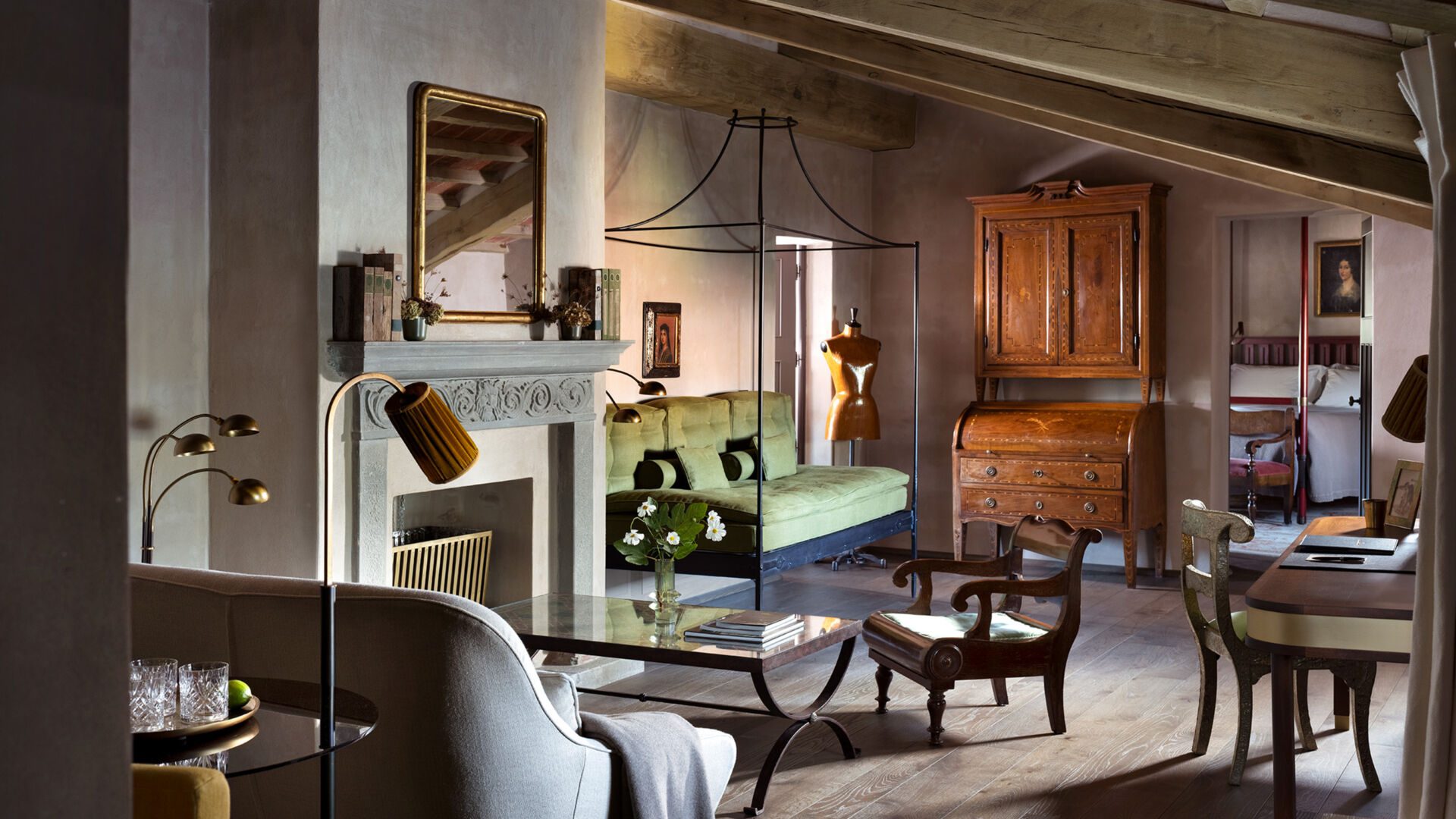 04 image full transform grand suite desktop