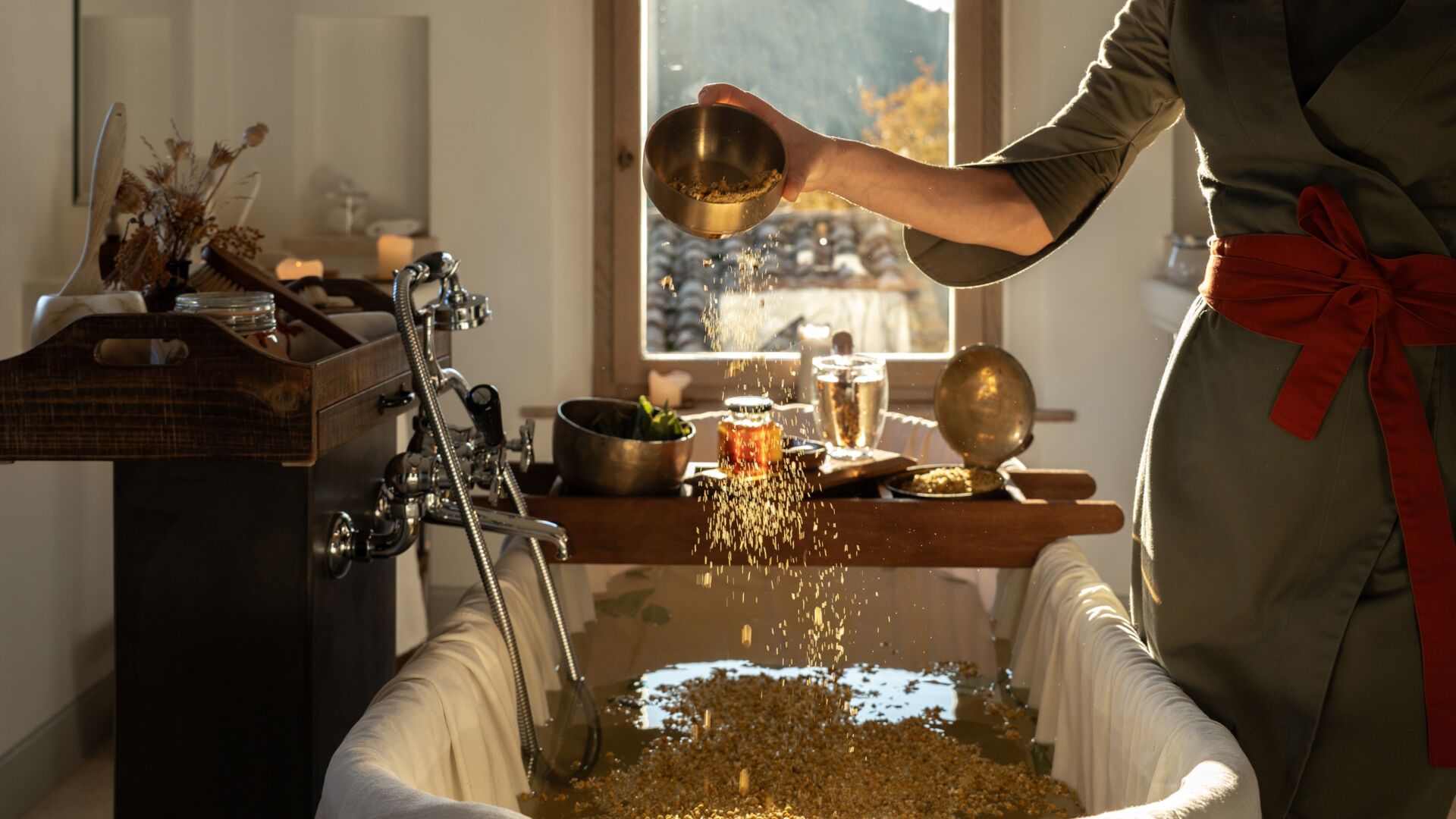 07 image media full in your room desktop