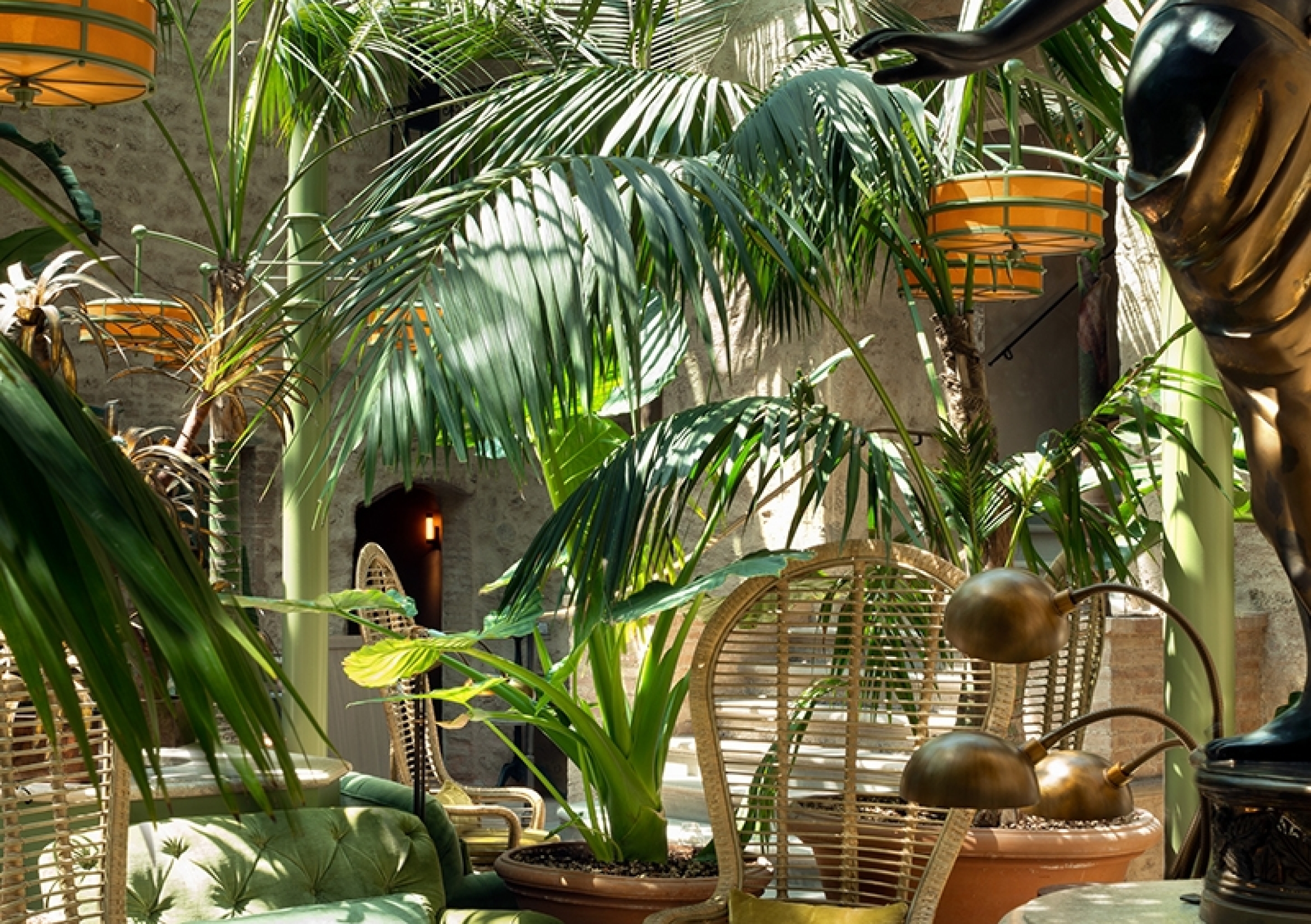 03 image scale full palm court mobile