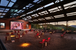 Landing cinema