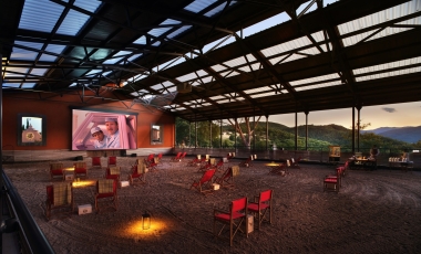 Landing cinema