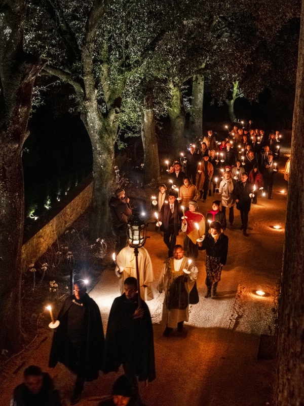 05 parallax media small hht mobile