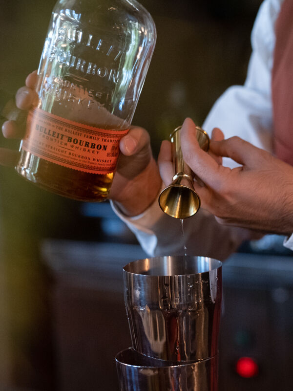 10 parallax media small bar centrale