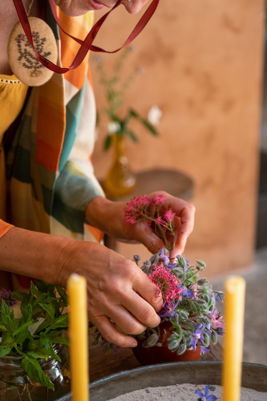 01 flower composition gallery