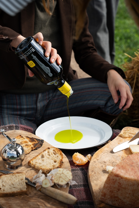 01 olive pcking gallery