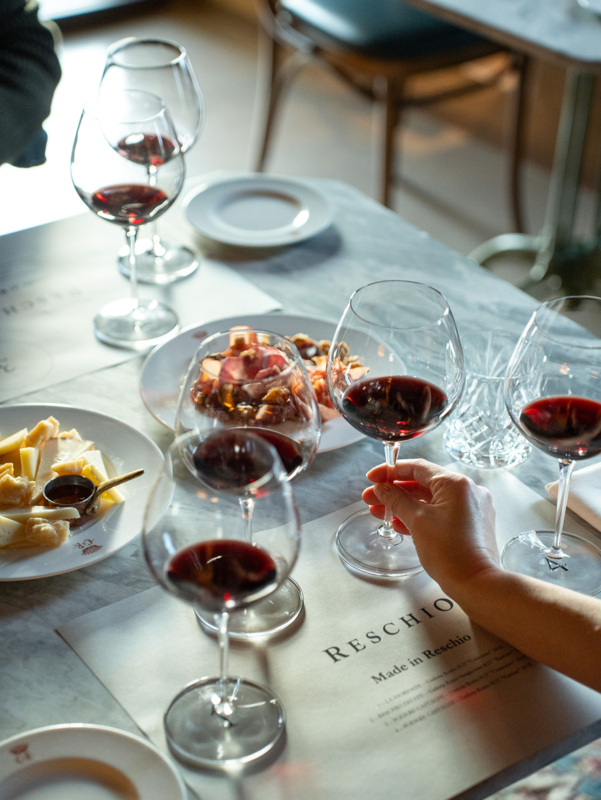 02 wine tasting gallery