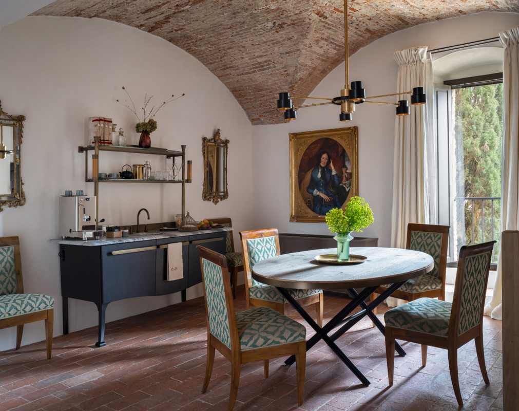 08 tower suite slider 1