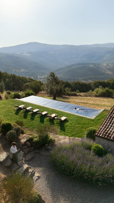 02 gallery houses stay longer march