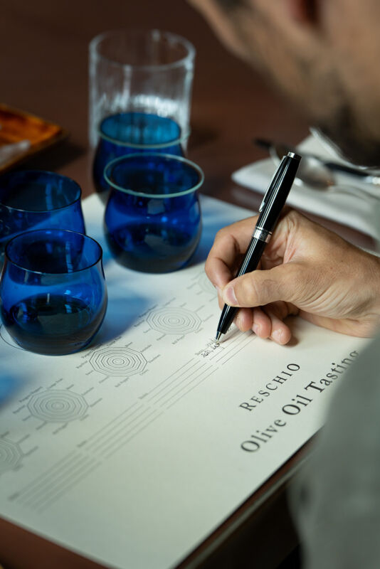 02 oil tasting gallery