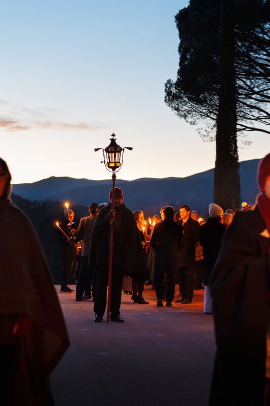 04 gallery christmas rev