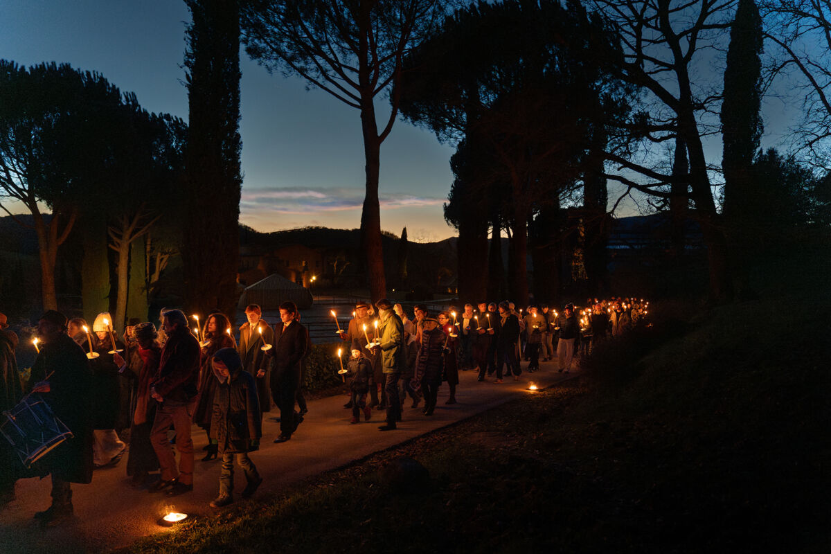 07 gallery christmas rev